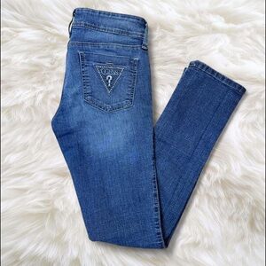 Vintage Y2K GUESS Medium Rise Skinny Jeans w/ Diamond Logo ✨